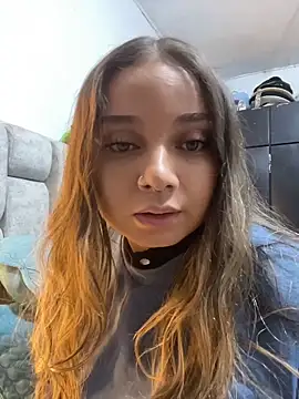 AnnyLopezzz  online show from June 12, 2026, 6:11 am