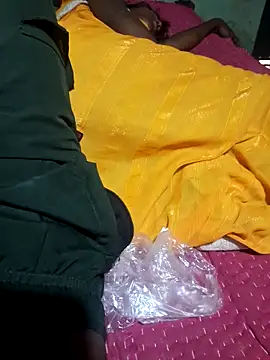 parmila203 online show from April 17, 2026, 7:11 am