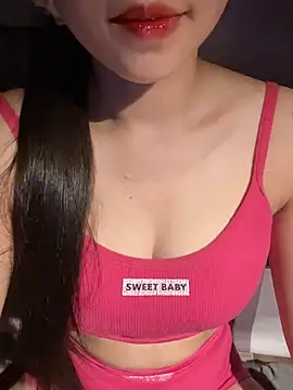 Yumii 09 online show from February 24, 2026, 3:13 pm