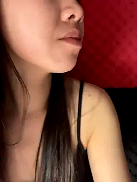 Yumii 09 online show from November 29, 2025, 8:20 pm