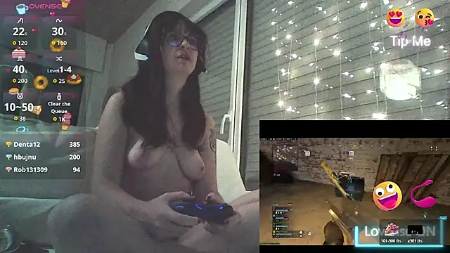 Snapshot of CornetDeGlace chatting on September 9, 2025, 10:30 pm CornetDeGlace online show from September 9, 2025, 10:30 pm