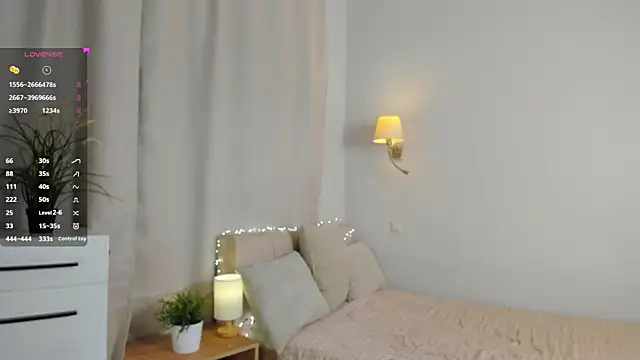 Snapshot of LakeshiaVodopich chatting on September 18, 2025, 9:23 am LakeshiaVodopich online show from September 18, 2025, 9:23 am