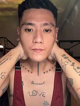 marz-z7-o online show from October 27, 2025, 1:23 pm