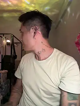 marz-z7-o online show from October 21, 2025, 1:21 pm