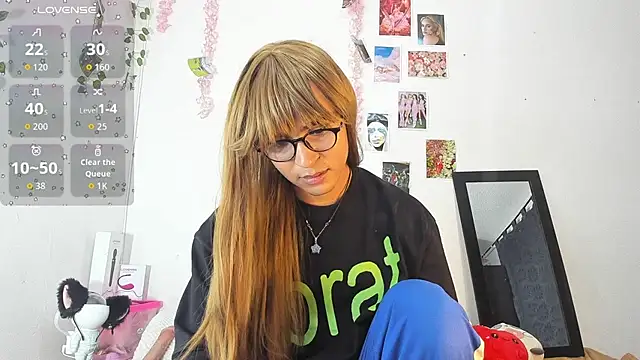 cute sammy 1 online show from November 14, 2025, 8:12 pm