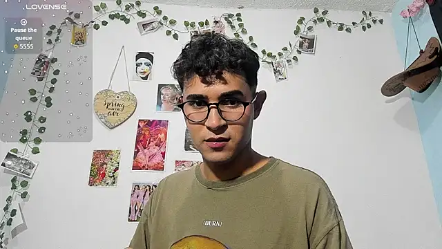 cute sammy 1 online show from November 26, 2025, 7:36 pm