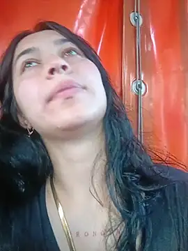 Snapshot of Sol_Sunny chatting on June 24, 2026, 10:29 pm Sol Sunny online show from June 24, 2026, 10:29 pm