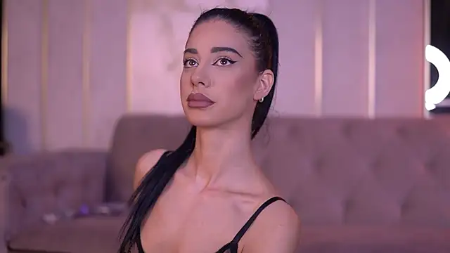 Snapshot of ArinaCarter chatting on November 7, 2025, 6:23 pm ArinaCarter online show from November 7, 2025, 6:23 pm