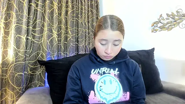 mia skys online show from February 26, 2026, 11:21 am