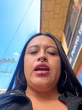 -Mia1 online show from November 9, 2025, 3:38 pm