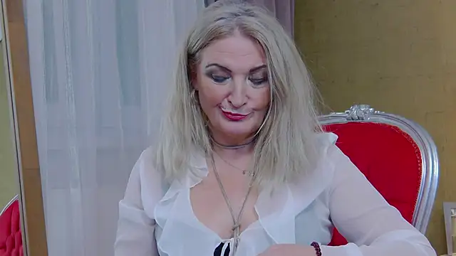 Allura Jenson online show from October 13, 2025, 6:42 pm