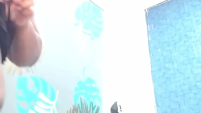 isabella brown1 online show from November 17, 2025, 11:25 am