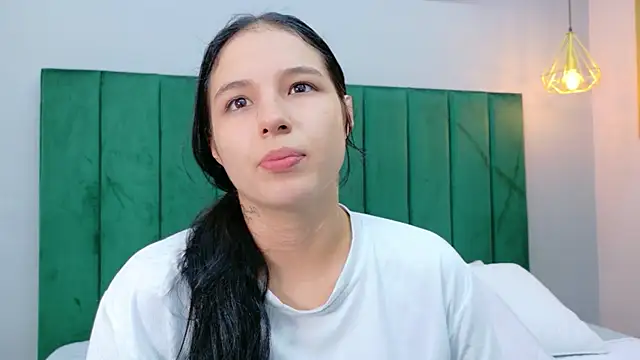 Ashley Evans22 online show from July 6, 2026, 10:01 pm