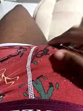 Snapshot of negaobr00 chatting on November 8, 2025, 10:24 pm negaobr00 online show from November 8, 2025, 10:24 pm