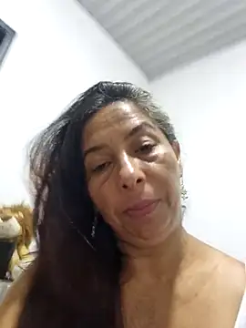 maleja23 online show from October 4, 2025, 3:19 am