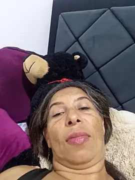 maleja23 online show from September 25, 2025, 12:27 am