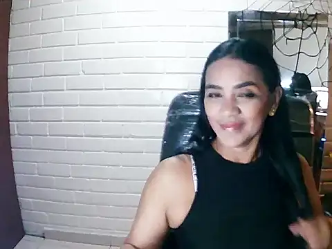 Snapshot of MiiaVelasquez chatting on October 22, 2025, 4:12 am MiiaVelasquez online show from October 22, 2025, 4:12 am