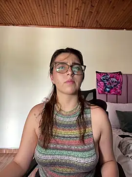 CoraVibes online show from September 10, 2025, 7:57 pm