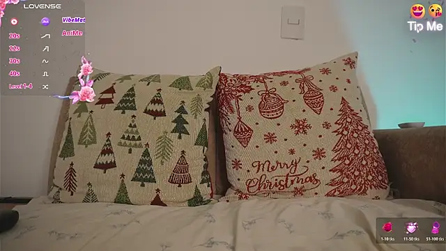 Roxybeautyy online show from March 16, 2026, 9:24 am