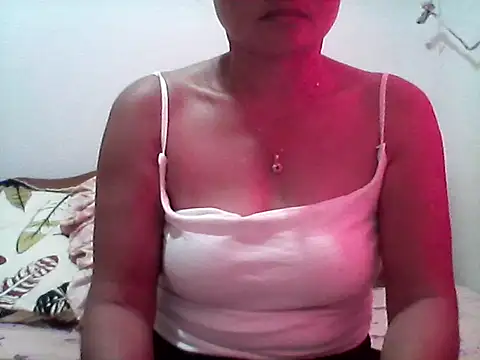 nathalie0045 online show from October 1, 2025, 2:06 am