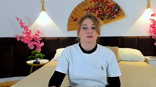 Snapshot of KimberlyPierceLove chatting on September 21, 2025, 2:22 pm KimberlyPierceLove online show from September 21, 2025, 2:22 pm