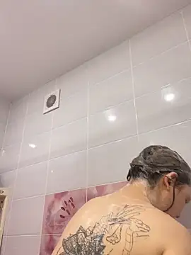 LeksaLove online show from November 12, 2025, 8:34 pm