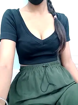 Snapshot of cute_parii_ chatting on September 11, 2025, 7:41 am cute parii online show from September 11, 2025, 7:41 am