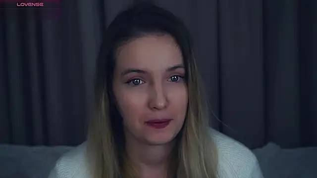 HongTomczak online show from October 18, 2025, 7:32 am