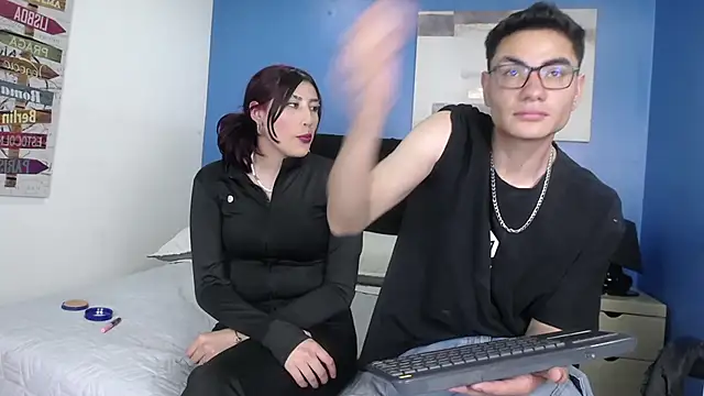 SecrettLoverss online show from September 17, 2025, 4:58 am