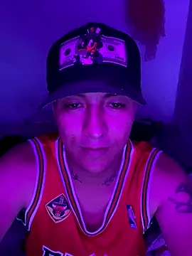 Snapshot of Jrivera22 chatting on November 28, 2025, 5:40 am Jrivera22 online show from November 28, 2025, 5:40 am