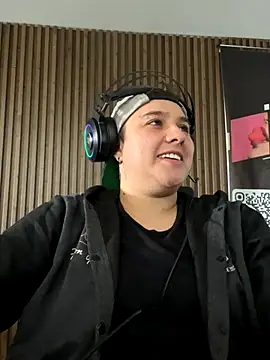 IanGilbert online show from September 16, 2025, 3:13 pm