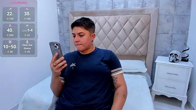 IanGilbert online show from October 4, 2025, 8:10 pm