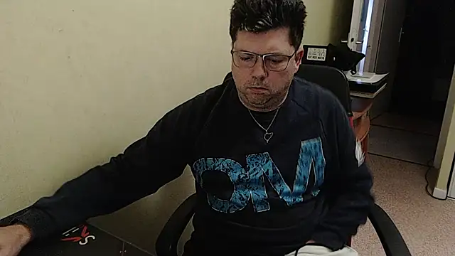 blueandwhite1 online show from January 30, 2025, 3:19 pm