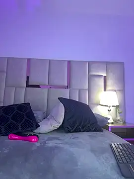 FranchescaVeleska online show from March 25, 2026, 8:08 pm