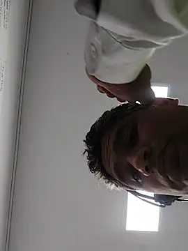 danigarci2307 online show from December 4, 2025, 9:03 pm