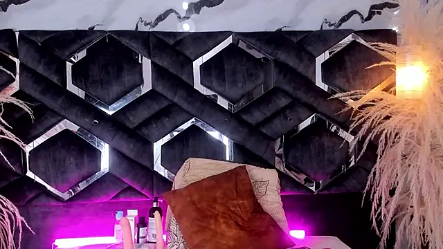 Zoe-Johnson  online show from January 9, 2026, 9:55 pm