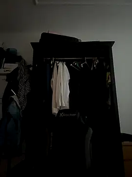 tomuchdrugsinmycum online show from November 22, 2025, 12:59 pm