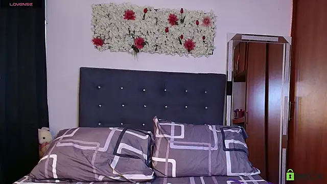 madisonwalkeeer online show from November 6, 2025, 7:18 pm