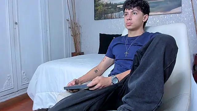 Tyler durten online show from September 29, 2025, 1:34 am