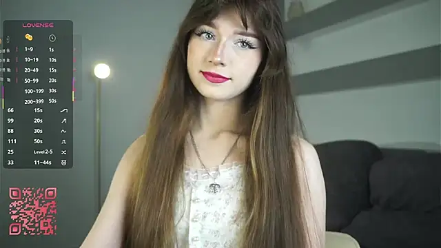 DreamyDaisy online show from September 14, 2025, 7:47 pm