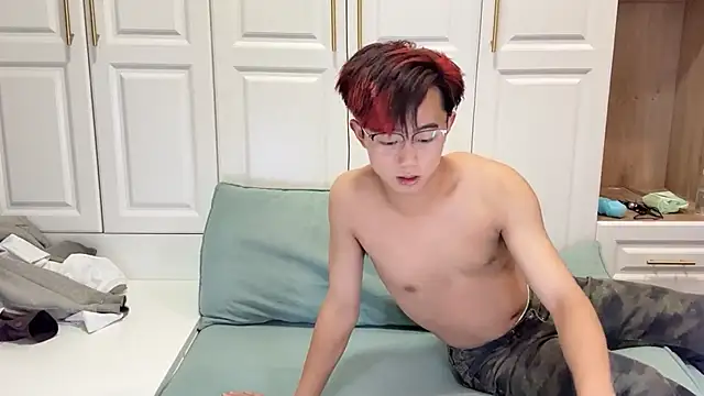 STxuguanhan online show from October 21, 2025, 11:09 am