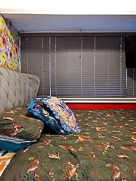 Filthymaddymilfy25 online show from January 12, 2026, 9:27 am