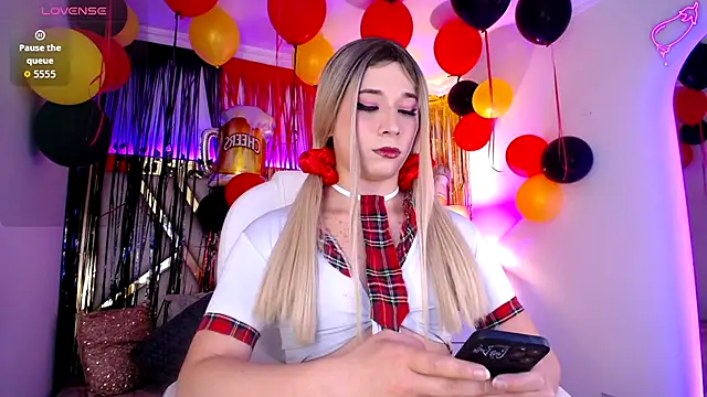 Ashley parkerr online show from October 2, 2025, 6:28 am