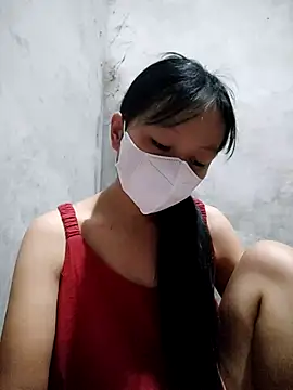 Lilyy-y online show from October 13, 2025, 9:05 pm