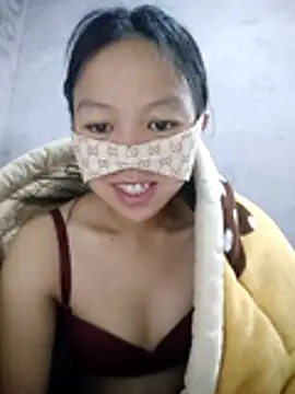 Lilyy-y online show from November 28, 2025, 10:43 pm