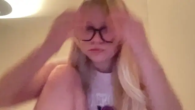 Snapshot of xoxokayy18 chatting on November 14, 2025, 5:33 am xoxokayy18 online show from November 14, 2025, 5:33 am