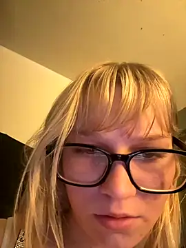 Snapshot of xoxokayy18 chatting on September 28, 2025, 6:31 am xoxokayy18 online show from September 28, 2025, 6:31 am