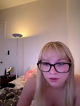 Snapshot of xoxokayy18 chatting on September 12, 2025, 4:56 am xoxokayy18 online show from September 12, 2025, 4:56 am