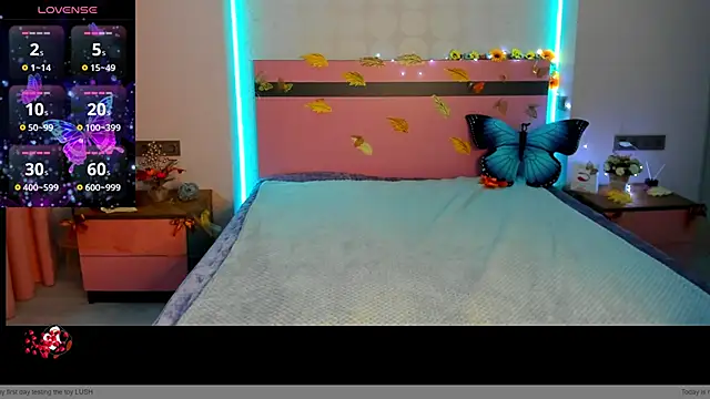 MeryMidnight online show from October 9, 2025, 6:03 am