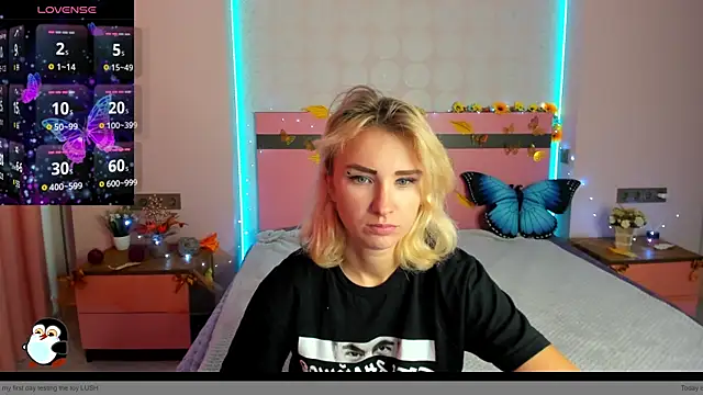 MeryMidnight online show from October 13, 2025, 6:15 am